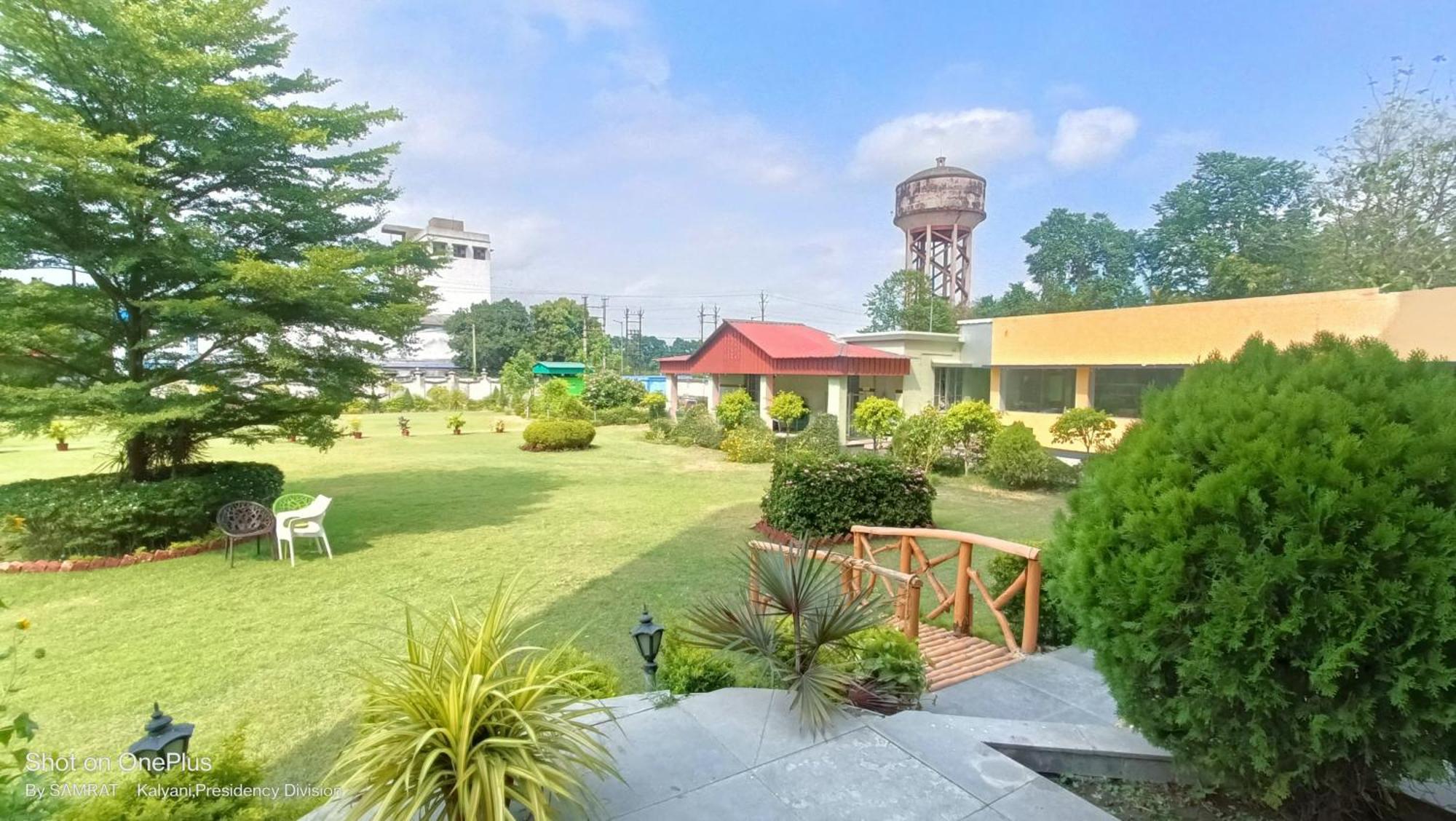 Trisplanet Otel Kalyani Dış mekan fotoğraf